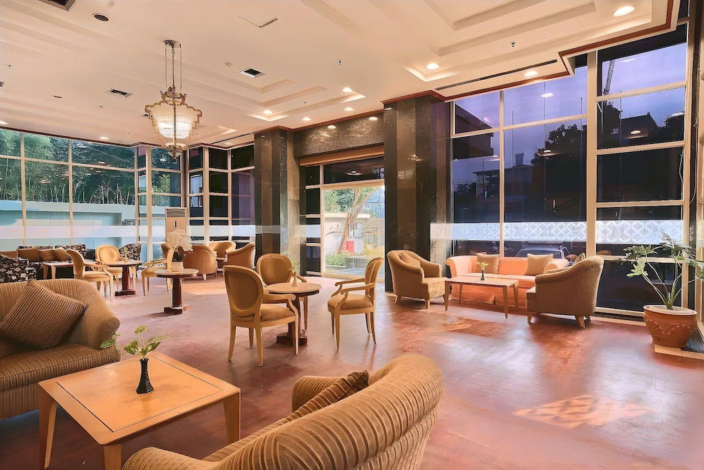 Loby Horison Ultima Menteng